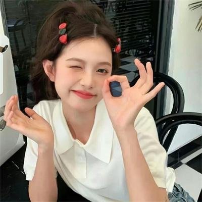 捡闺女后，废柴王爷被旺成了皇帝