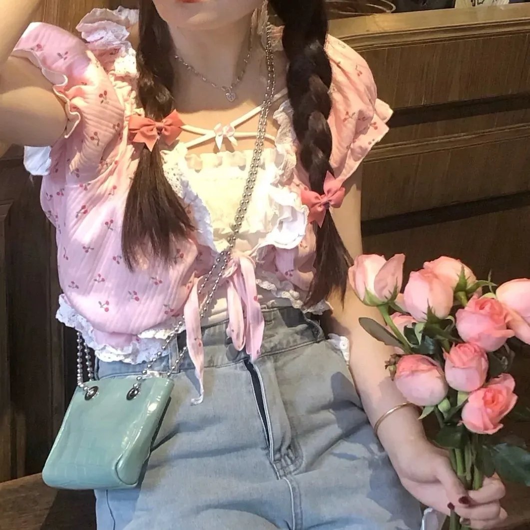 恋爱与友情之间2023